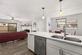 Photo #4: O6328063 Listing 