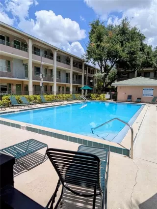 Photo #1: O6328075 Listing