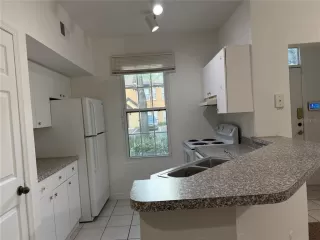 Photo #4: O6328127 Listing 