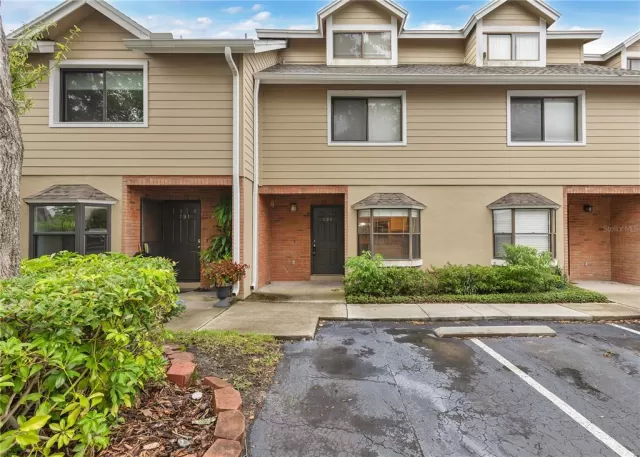 MLS: O6328172 Condo For Sale