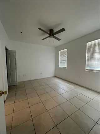 Photo #6: O6328292 Listing