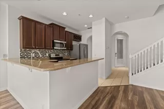 Photo #2: O6328374 Listing 