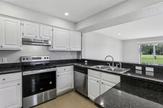 Photo #5: O6328411 Listing 