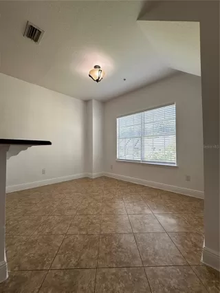 Photo #2: O6328529 Listing