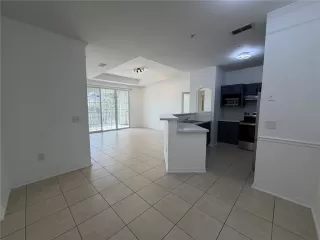 Photo #1: O6328650 Listing