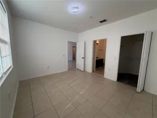 Photo #4: O6328650 Listing