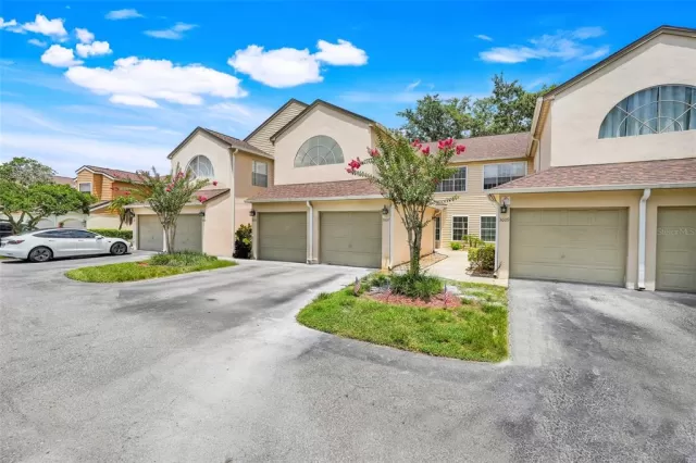 MLS: O6328664 Condo For Sale