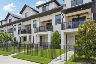 Photo #1: O6328855 Listing