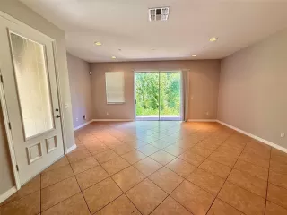 Photo #2: O6328967 Listing