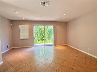 Photo #4: O6328967 Listing