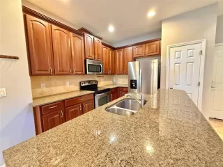 Photo #6: O6328967 Listing