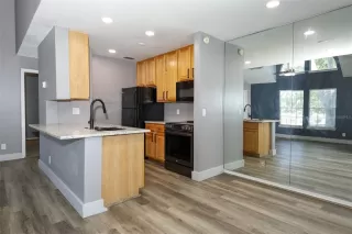 Photo #5: O6328986 Listing