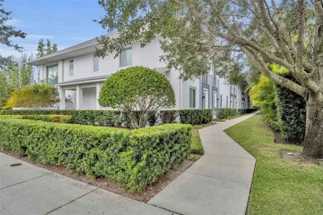 MLS: O6329098 Condo For Sale