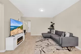 Photo #2: O6329307 Listing