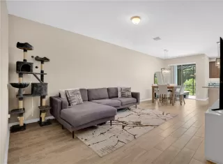 Photo #3: O6329307 Listing