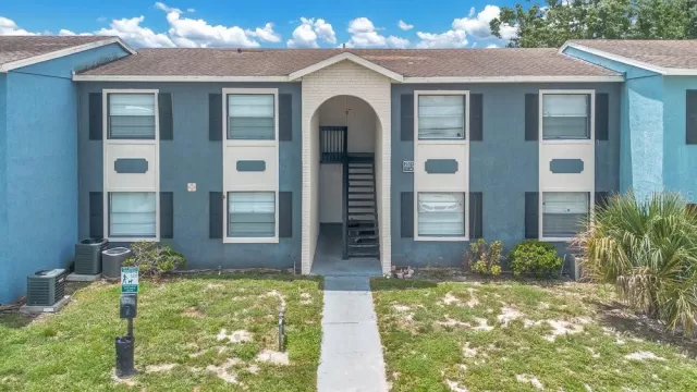 MLS: O6329504 Condo For Sale