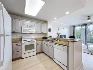 Photo #6: O6329644 Listing