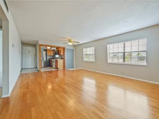 Photo #3: O6329763 Listing