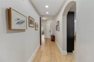 Photo #5: O6329779 Listing