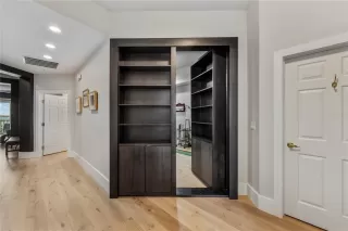 Photo #6: O6329779 Listing