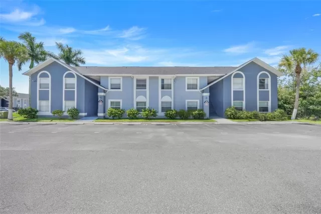 MLS: O6329798 Condo For Sale