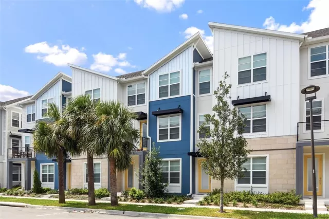 MLS: O6329840 Condo For Sale