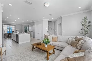 Photo #2: O6329840 Listing