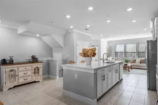 Photo #5: O6329840 Listing