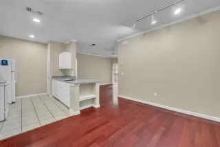 Photo #3: O6330025 Listing