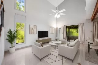 Photo #1: O6330264 Listing