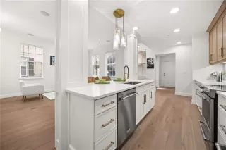 Photo #6: O6330334 Listing