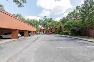 Photo #2: O6330549 Listing