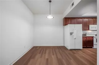 Photo #5: O6331501 Listing