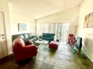 Photo #2: O6331687 Listing