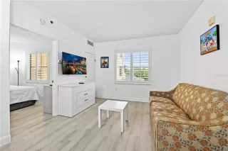 Photo #5: O6331982 Listing