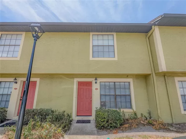 MLS: O6332171 Condo For Sale