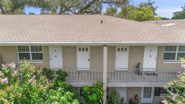 MLS: O6332524 Condo For Sale