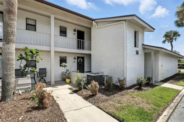 MLS: O6332554 Condo For Sale