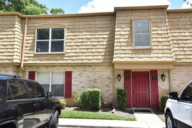 MLS: O6332779 Condo For Sale