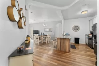 Photo #6: O6333105 Listing 