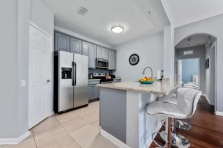 Photo #5: O6333127 Listing