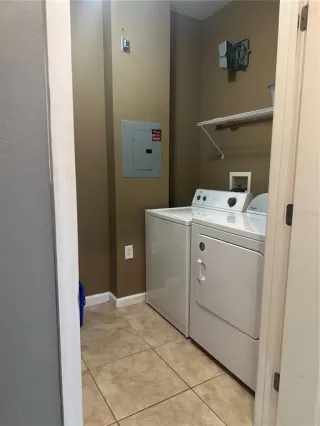 Photo #5: O6333147 Listing