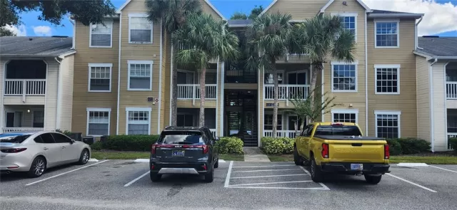 MLS: O6333402 Condo For Sale