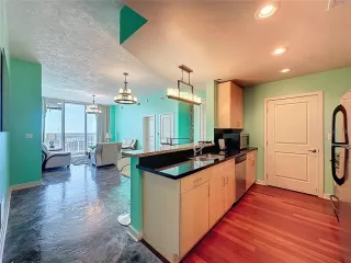 Photo #2: O6333404 Listing