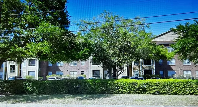 MLS: O6333499 Condo For Sale