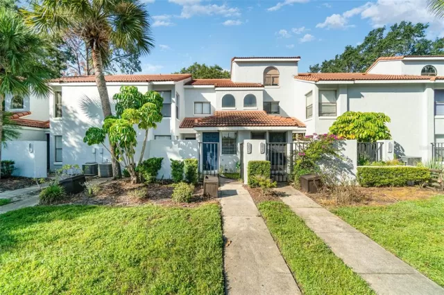 MLS: O6333638 Condo For Sale