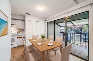 Photo #5: O6333638 Listing