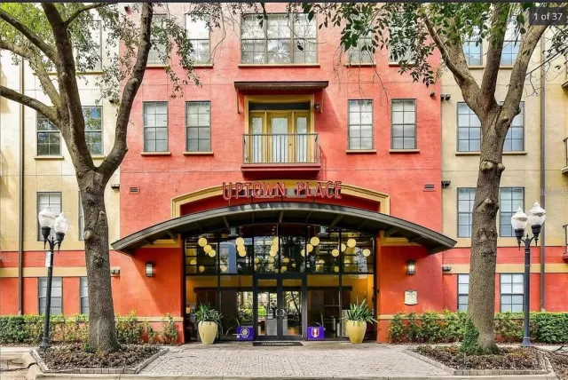 MLS: O6333676 Condo For Sale