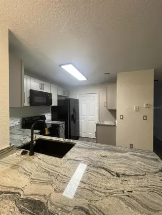 Photo #5: O6333849 Listing 