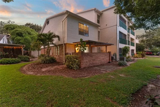 MLS: O6334147 Condo For Sale